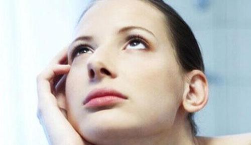 排卵期出血是咋回事,排卵期出血是怎么回事,排