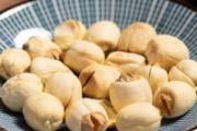 莲子发苦是什么原因 莲子发苦孕妇能吃吗