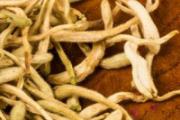 儿童喝金银花水放几根 金银花水多大宝宝可以喝