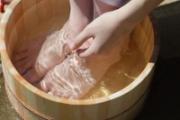 孕妇可以用姜水泡脚吗 孕妇用生姜水泡脚居然会这样