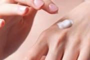 秋冬用乳液还是霜 不知道用乳液还是霜的赶紧进来学习！