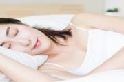 什么食物容易入睡 晚上吃什么睡觉快