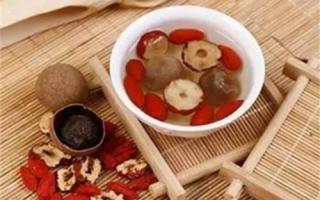 枸杞与什么搭配一起喝最好 原来夏天用枸杞泡