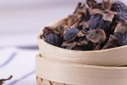 黑枣和乌枣是一种枣吗 女人吃乌枣还是红枣好