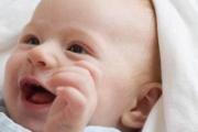 婴儿口腔如何护理?婴儿口腔出状况 应对方法要牢记