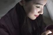 玩手机后要洗脸吗 玩手机不洗脸会怎么样
