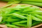 凉拌香芹怎么做好吃 吃香芹有什么功效