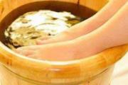 生姜泡脚有什么好处 什么时候泡脚最好