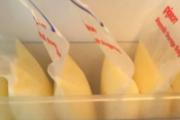 冰冻的母乳怎么解冻给宝宝喝 冷藏室和温水解冻都很好！