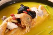 鸡汤放胡萝卜可以吃吗 鸡汤不能和什么一起吃