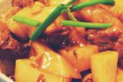 土豆烧排骨