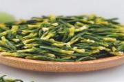 莲子里面的绿芽能吃吗 莲子心泡水喝功效