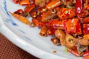 宫保鸡丁可以放木耳吗 做宫保鸡丁是鸡胸肉还是鸡腿肉
