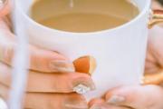 奶茶能放到第二天喝吗 奶茶冷冻后还能喝吗