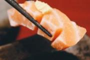 三文鱼和鸡蛋可以一起吃吗 三文鱼和鸡蛋一起吃的好处