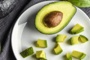 牛油果是什么水果 牛油果有哪些吃法