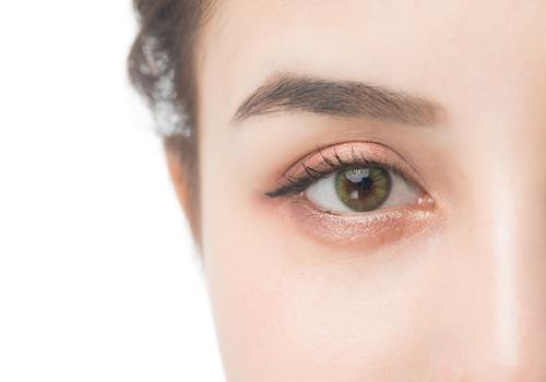 早起脸肿眼肿怎么办5个方法助你赶走浮肿 乐哈健康网