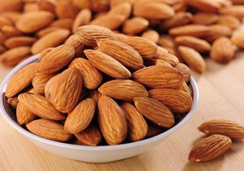 3硫磺酒治酒糟鼻取硫磺120g,白酒1500m4白果酒糟治酒糟鼻取白果肉5粒