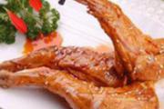吃兔肉会长兔唇吗