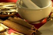 茯苓可以排尿酸吗 土茯苓才能排尿酸！