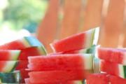 夏天中暑该吃什么水果 夏季中暑多吃这4种水果