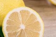 吃柠檬有美白效果吗 柠檬怎么吃才能美白