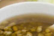 绿豆汤放冰箱里第二天还能喝吗 绿豆汤可以冰箱多久
