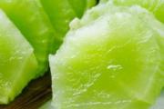 哺乳期可以吃莴笋跟荷兰豆吗 哺乳期可以吃炒洋葱吗