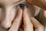戴隐形眼镜禁忌 隐形眼镜可不能随便戴！五大禁忌要清楚...