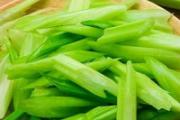 芹菜汁喝多了会不会变黑吗 喝芹菜汁变黑了怎么办