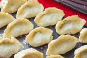 煮饺子用冷水还是热水 煮饺子正确方法