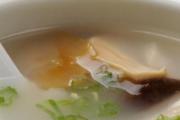 鸽子汤放什么材料一起炖汤比较好 鸽子汤炖多长时间最好