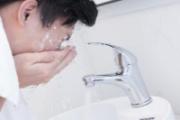 氨基酸洗面奶洗完脸干怎么回事 干皮能用氨基酸洗面奶吗