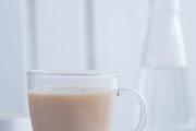 冬天隔夜的奶茶能喝吗 冬天喝奶茶的好处
