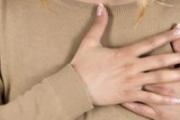 乳房胀痛是怎么回事呢 如何消除乳房胀痛