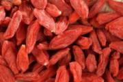 枸杞泡水和干吃哪个效果好 原来我们都吃错了
