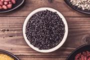黑芝麻不能与什么同食 黑芝麻哪些人不能吃呢
