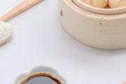 陈醋有沉淀物还能喝吗 白醋有沉淀物还能吃吗