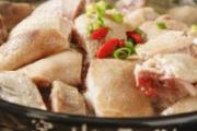 鸭汤里放什么食材好吃 炖鸭汤炖多久最好