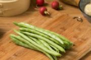 炒四季豆要不要焯水 四季豆可以隔夜吃吗
