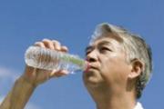 反复烧开的水能喝吗 反复烧开的水究竟能不能喝