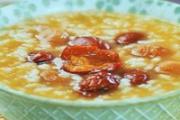 女性气血不足怎么食补 补气血吃这些最靠谱