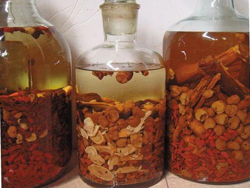 药材泡酒多少度酒更好