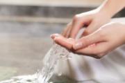 女人泡温泉的3大好处 温泉水那么多人泡脏吗