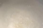 水烧开后有白色沉淀物是什么 开水白色漂浮物能喝吗