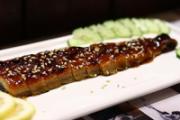 鳗鱼能和牛肉一起吃吗 鳗鱼和牛肉一起吃有什么好处
