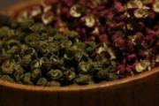 花椒泡脚什么季节最好 防流感、去脚臭，花椒泡脚好处多！