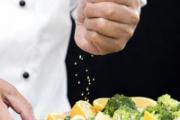 吃味精会导致掉头发吗 味精吃多了有什么危害