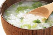 耳鸣吃什么食物最好 耳鸣饮食指南