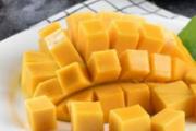 芒果和什么不能混着吃 菠萝与芒果可以一起吃吗